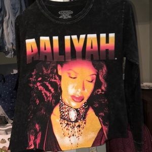 AALIYAH long sleeve Tee never worn